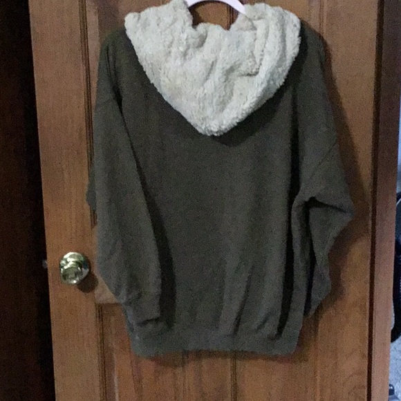Oversized Aerie Sweatshirt - Picture 2 of 4